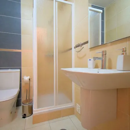 Super New With 3 Bedroom Free Wi-fi Albufeira