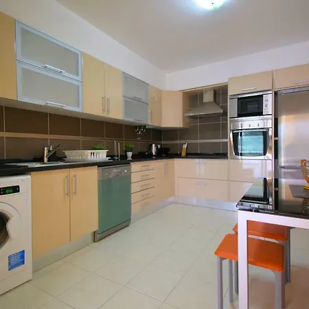Super New With 3 Bedroom Free Wi-fi Albufeira