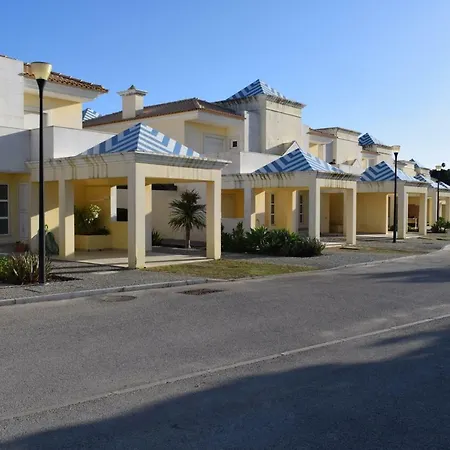 Villa Super New With 3 Bedroom Free Wi-fi *
