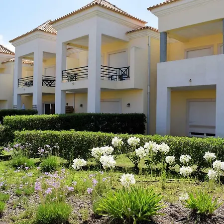 Super New With 3 Bedroom Free Wi-fi Villa
