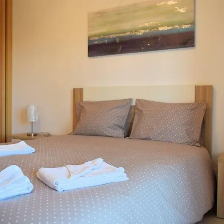 Super New With 3 Bedroom Free Wi-fi Villa *