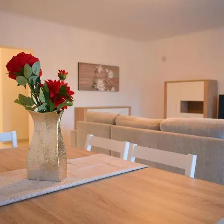 Super New With 3 Bedroom Free Wi-fi *