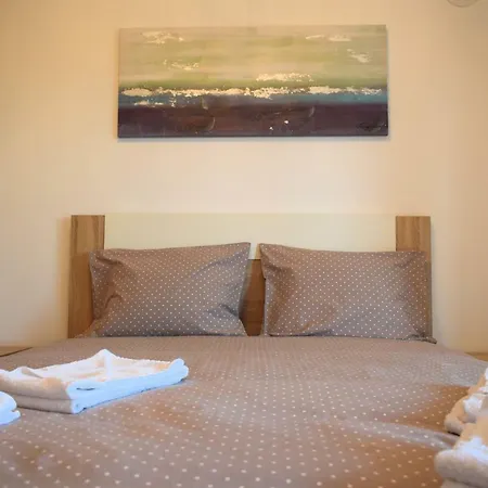 Super New With 3 Bedroom Free Wi-fi *
